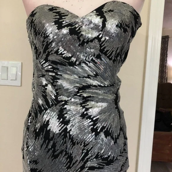 Strapless sequins - Picture 7 of 8